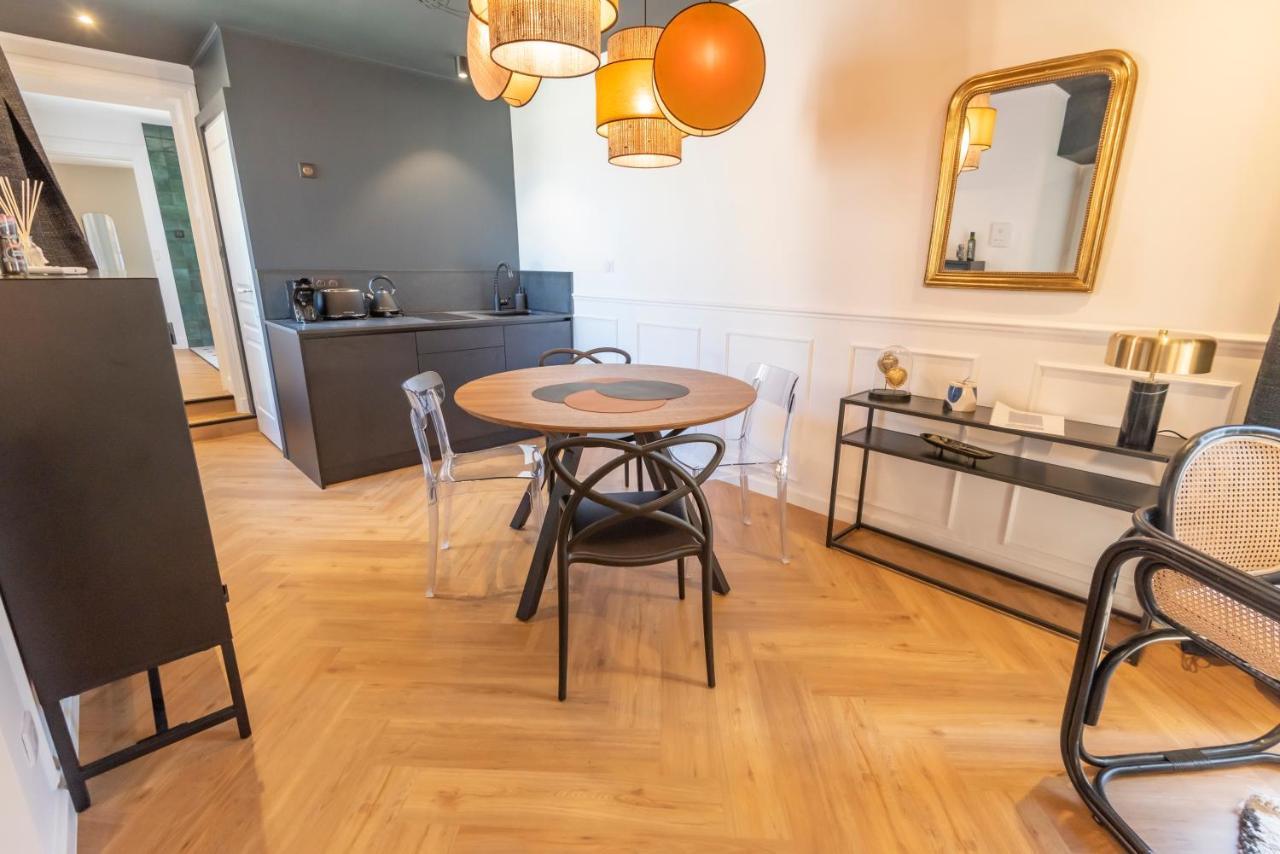 Le Cosy Chic . Proche Gare . Centre-Ville Macon . Neuf . Climatisation . Design . Wifi . Экстерьер фото